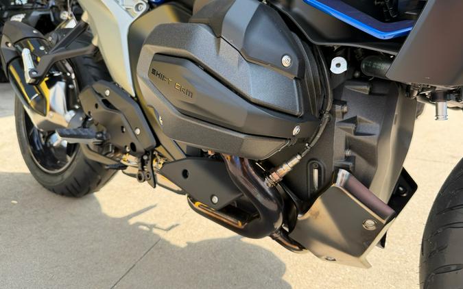 2026 BMW R 1300 R
