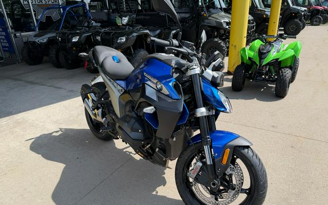 2026 BMW R 1300 R