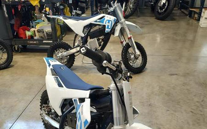 2024 Husqvarna® EE 3