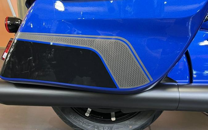 2026 Indian Chieftain Dark Horse w/PowerBand Audio Deep Blue Metallic