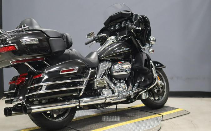 2017 Harley-Davidson Ultra Limited Black Quartz
