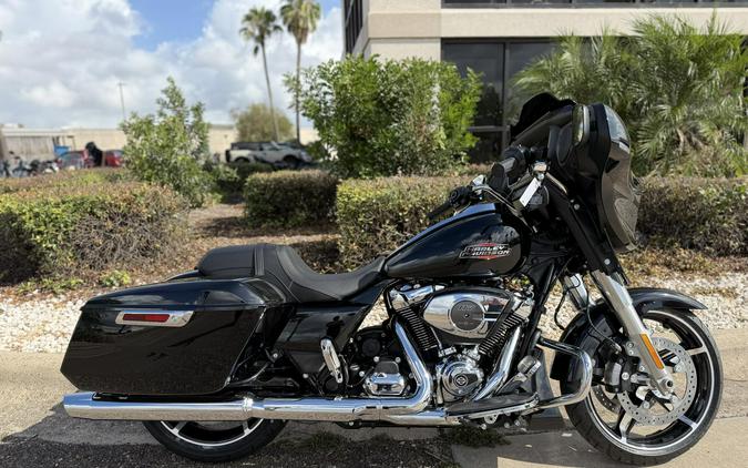 2026 Harley-Davidson Street Glide VIVID BLACK