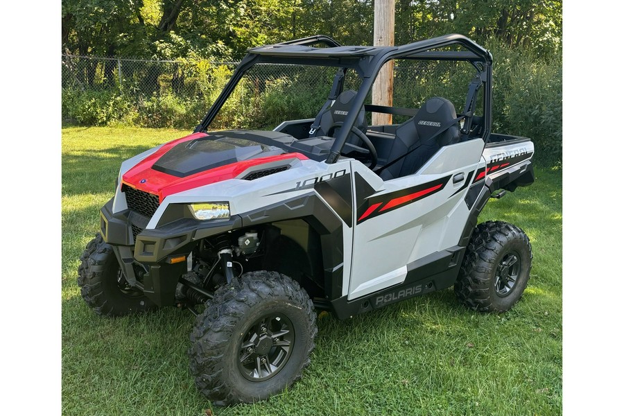 2025 Polaris Industries GENERAL 1000 SPORT