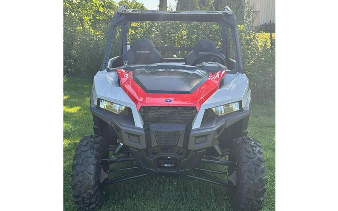 2025 Polaris Industries GENERAL 1000 SPORT