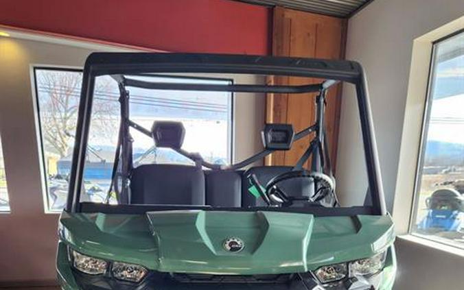 2025 Can-Am Defender HD7