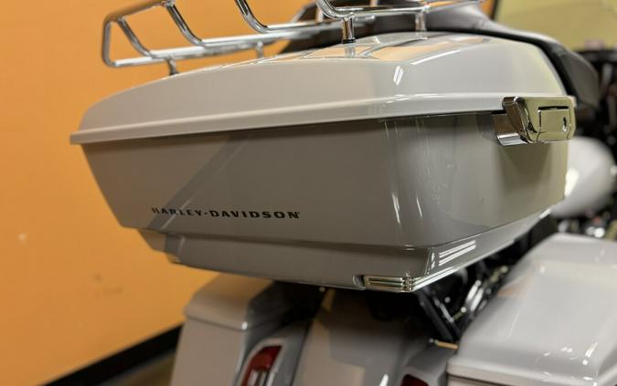 FLHXU 2025 Street Glide™ Ultra