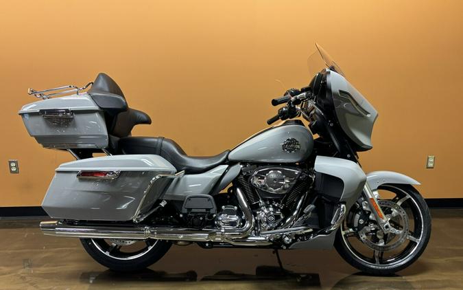 FLHXU 2025 Street Glide™ Ultra