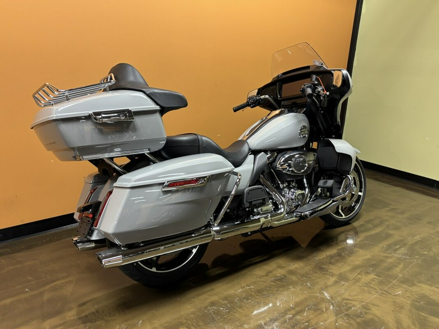 FLHXU 2025 Street Glide™ Ultra