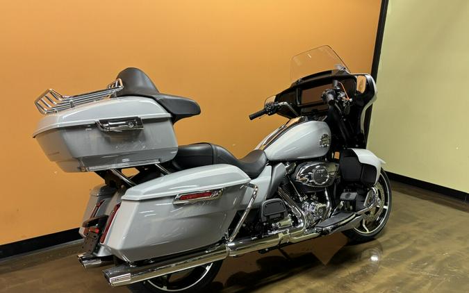 FLHXU 2025 Street Glide™ Ultra