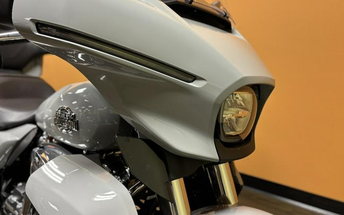 FLHXU 2025 Street Glide™ Ultra