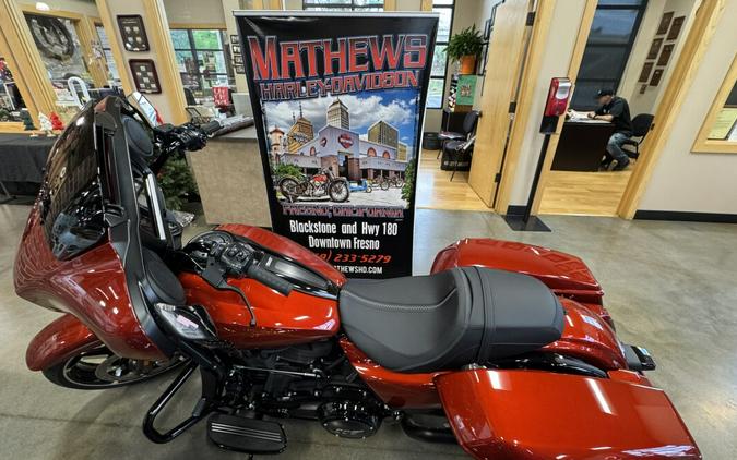 2025 Harley-Davidson® Street Glide® Whiskey Firestorm - Black Finish