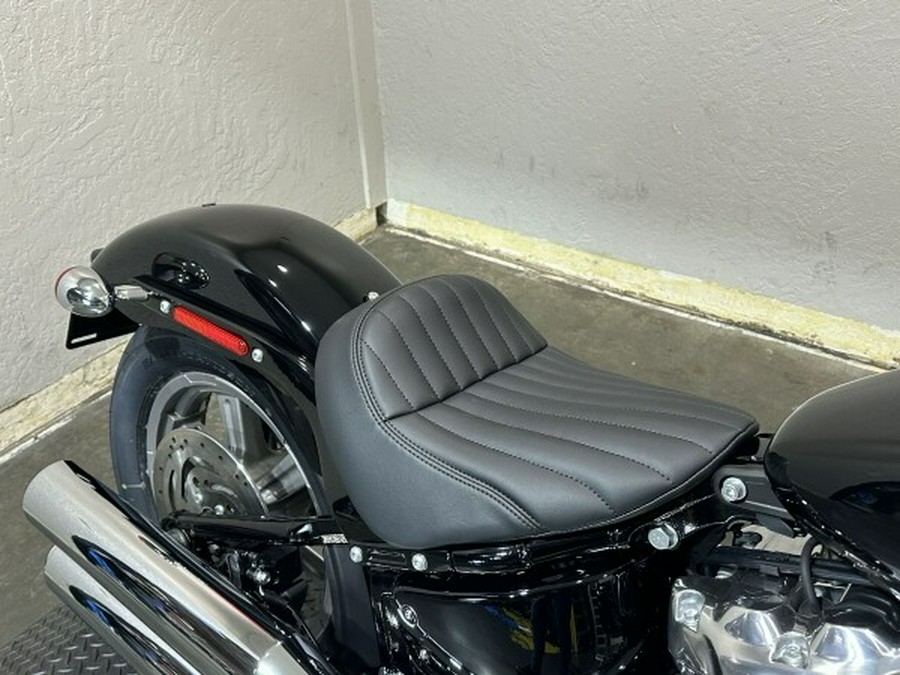 Harley-Davidson Softail Standard 2024 FXST 84494199 VIVID BLACK