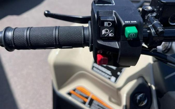 2025 Can-Am® ATV OUTL PRO XU HD7 GN 25