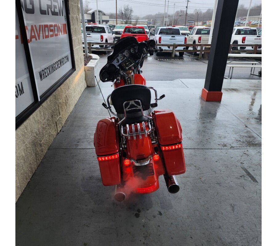 2017 Harley-Davidson Street Glide® Special – Performance Bagger