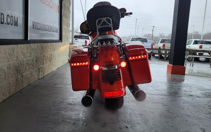 2017 Harley-Davidson Street Glide® Special – Performance Bagger