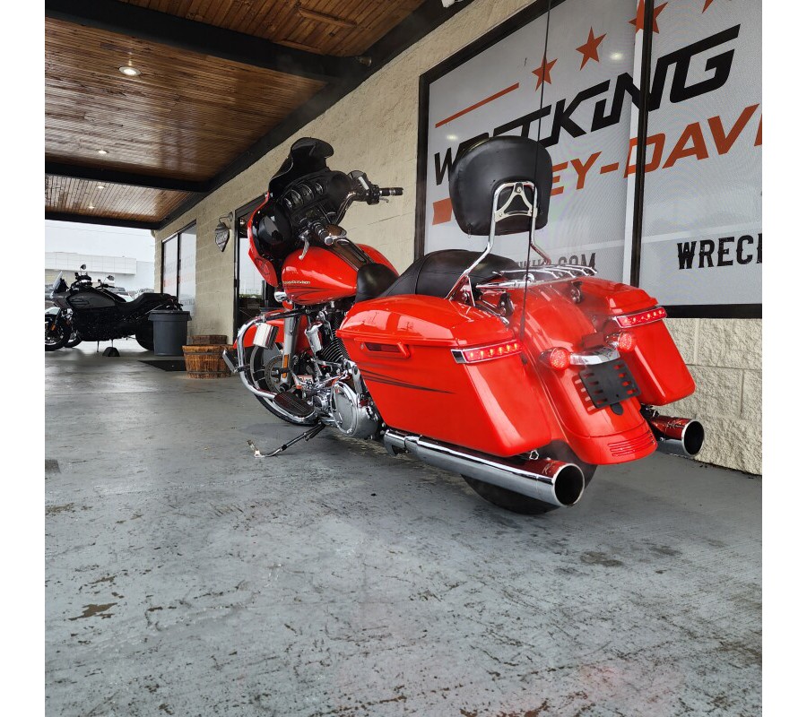 2017 Harley-Davidson Street Glide® Special – Performance Bagger