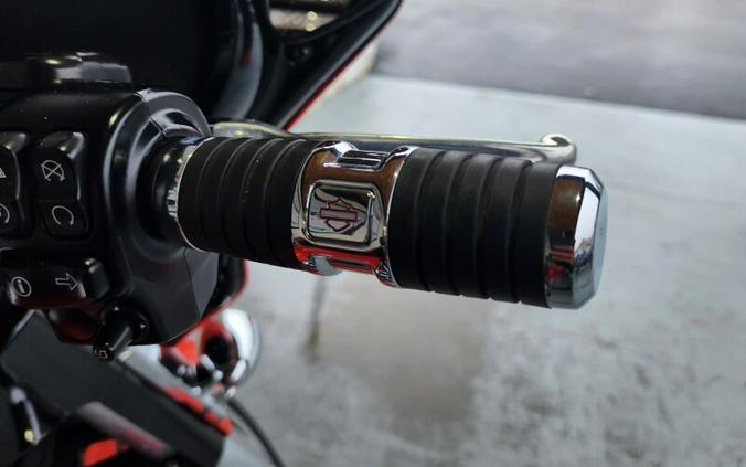 2017 Harley-Davidson Street Glide® Special – Performance Bagger