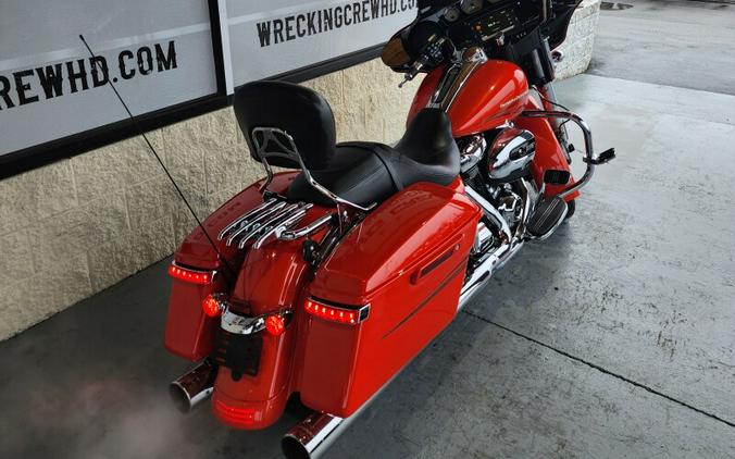 2017 Harley-Davidson Street Glide® Special – Performance Bagger