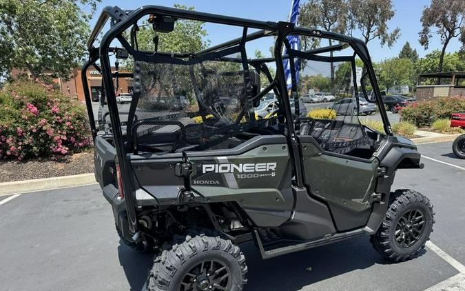 2025 Honda® Pioneer 1000-5 Deluxe