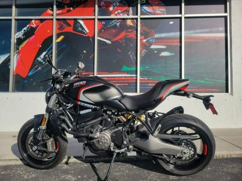 2020 Ducati Monster 821 Stealth Review (15 Fast Facts)