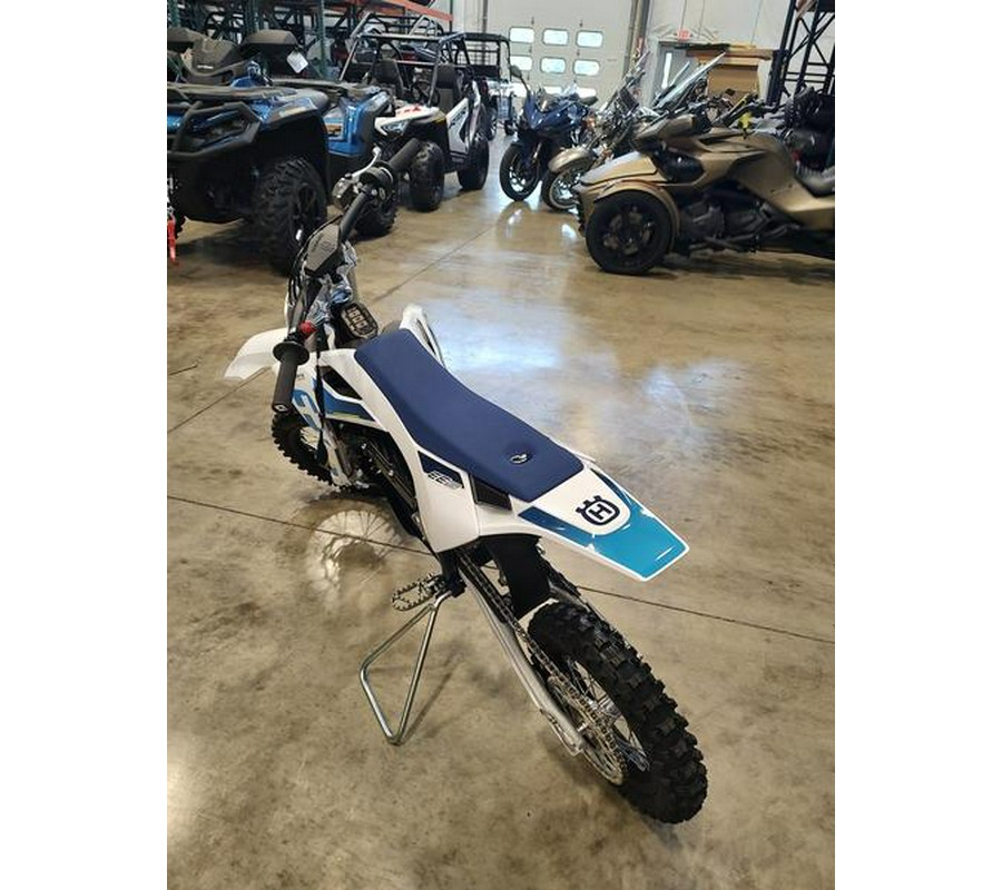 2024 Husqvarna® EE 5