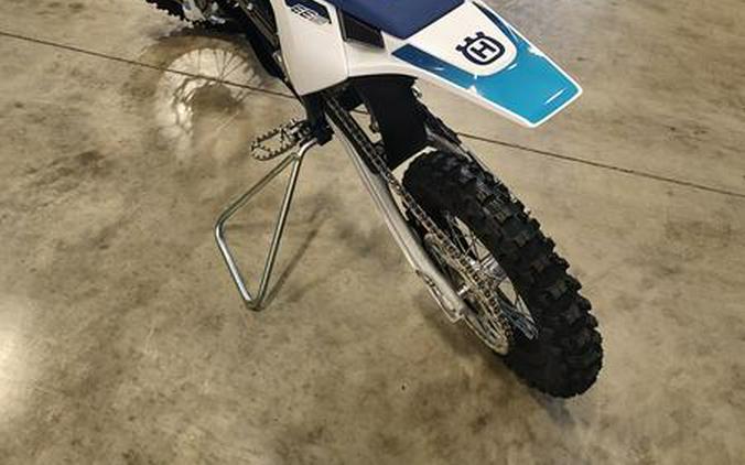 2024 Husqvarna® EE 5