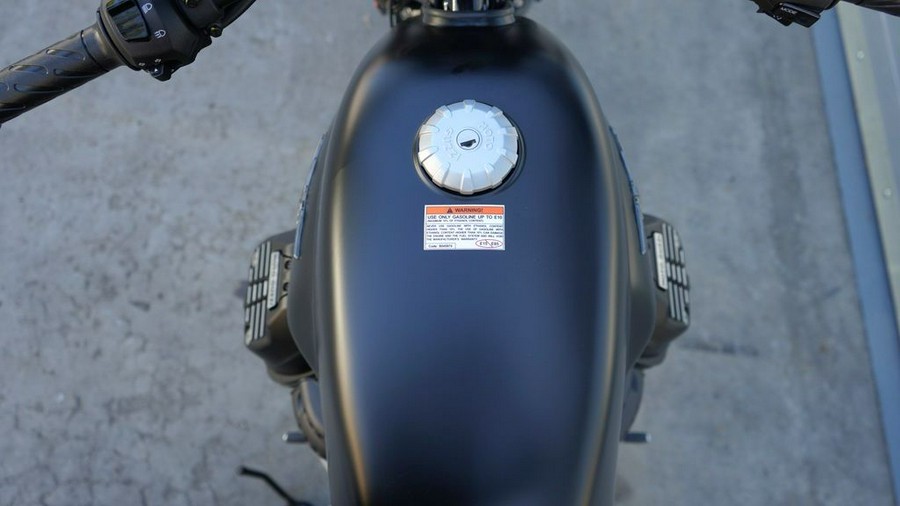 2023 Moto Guzzi V7 Stone