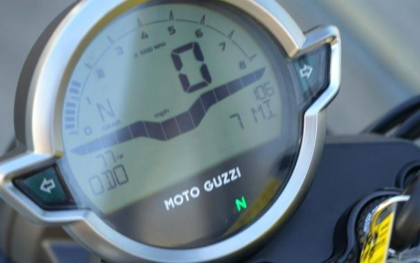 2023 Moto Guzzi V7 Stone