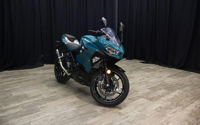 2021 Kawasaki Ninja 400 ABS Pearl Nightshade Teal/Metallic Spar