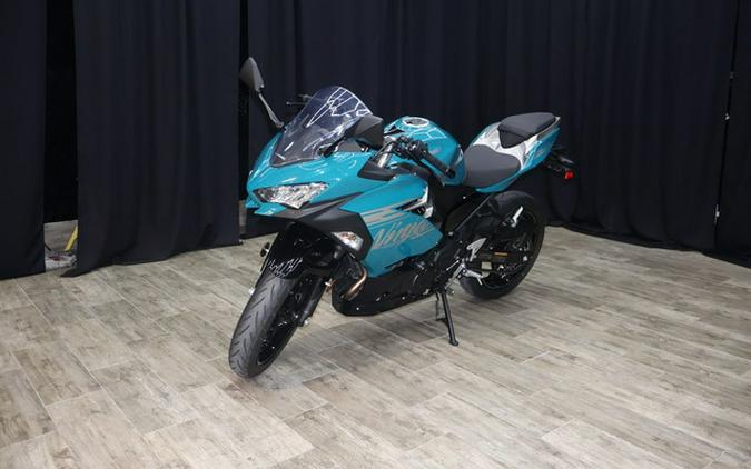 2021 Kawasaki Ninja 400 ABS Pearl Nightshade Teal/Metallic Spar