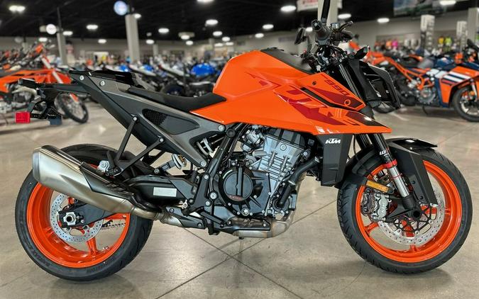 2024 KTM 990 Duke