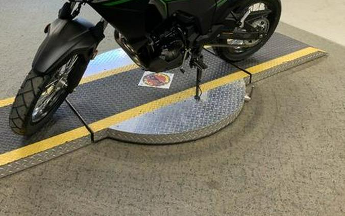 2025 Kawasaki Versys®-X 300 ABS