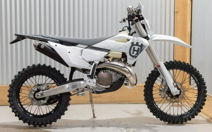 2025 Husqvarna TE 300 Pro 300