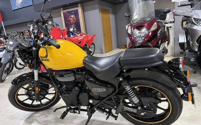 2022 Royal Enfield Meteor Fireball Yellow