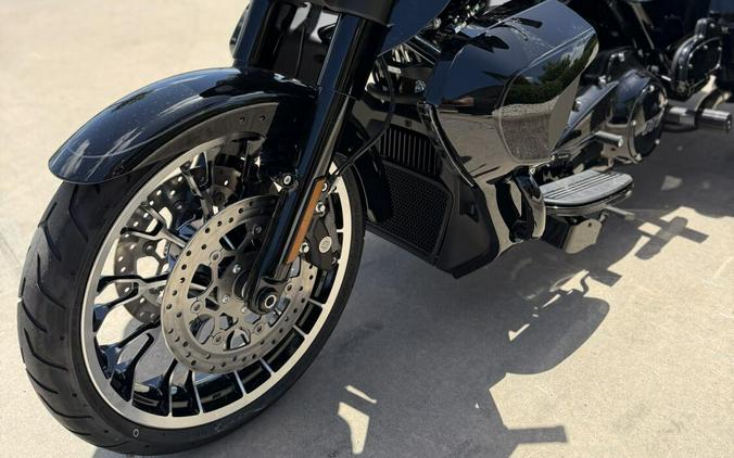 2026 Harley-Davidson Street Glide 3 Limited VIVID BLACK