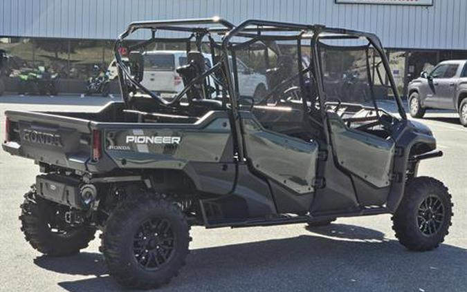 2023 Honda Pioneer 1000-6 Deluxe Crew