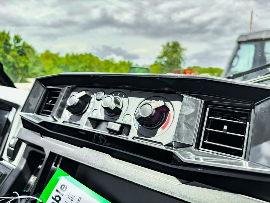2025 Kawasaki Ridge® XR HVAC