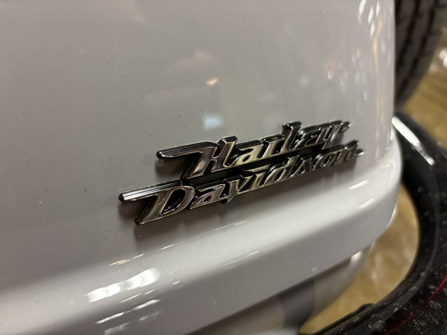FLTRT 2025 Road Glide® 3