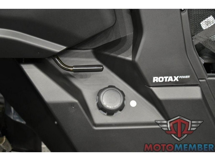 2026 Can-Am Defender MAX HD7