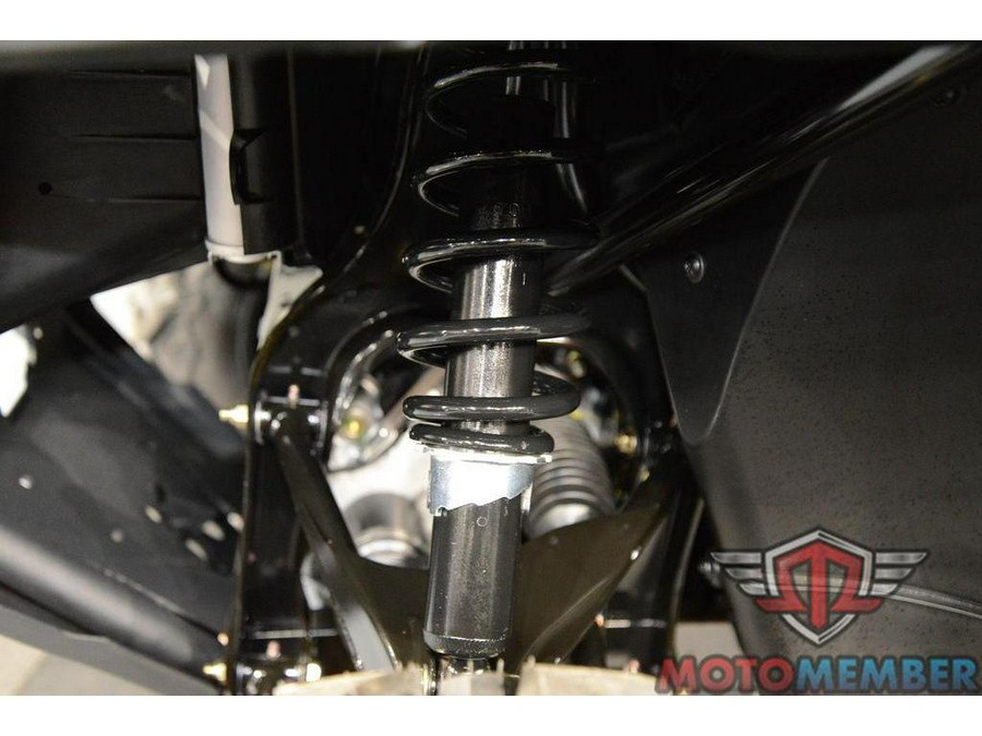 2026 Can-Am Defender MAX HD7
