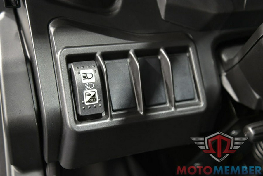 2026 Can-Am Defender MAX HD7