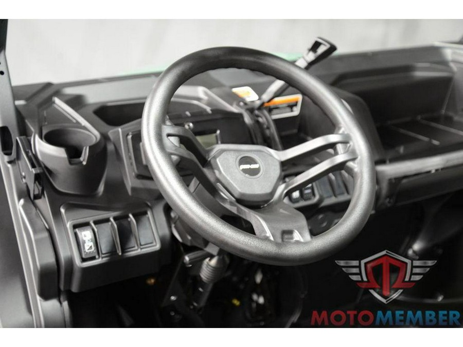 2026 Can-Am Defender MAX HD7