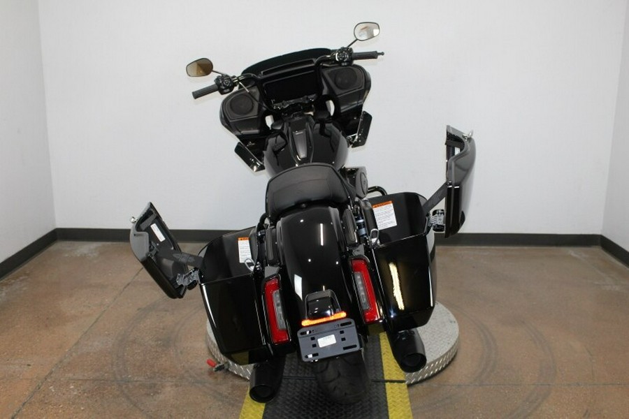2025 Harley-Davidson® Road Glide® Vivid Black