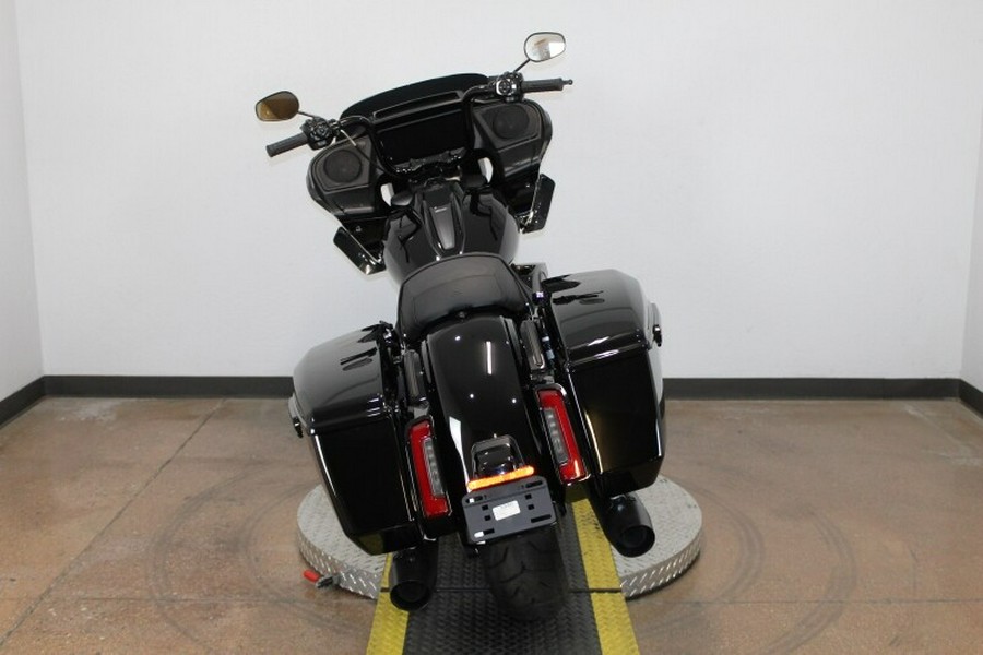 2025 Harley-Davidson® Road Glide® Vivid Black