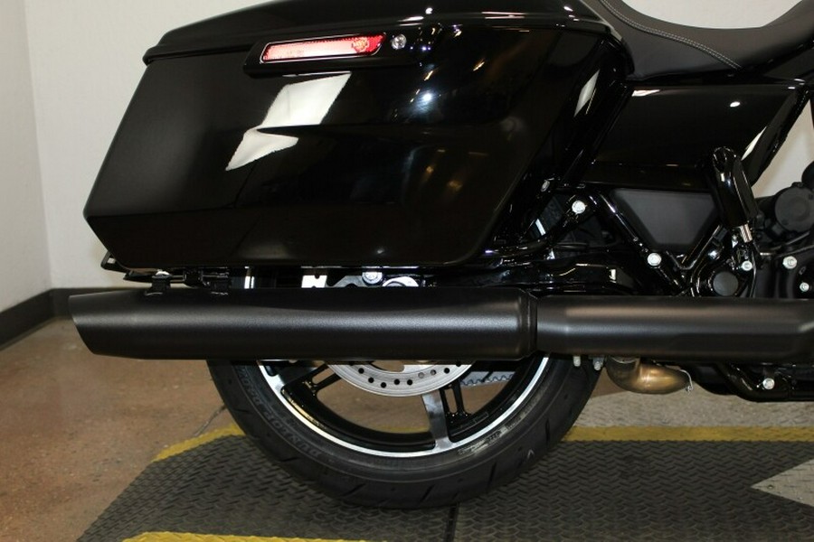 2025 Harley-Davidson® Road Glide® Vivid Black