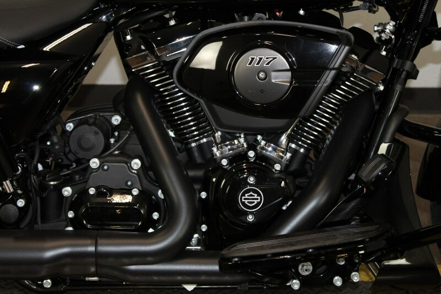 2025 Harley-Davidson® Road Glide® Vivid Black