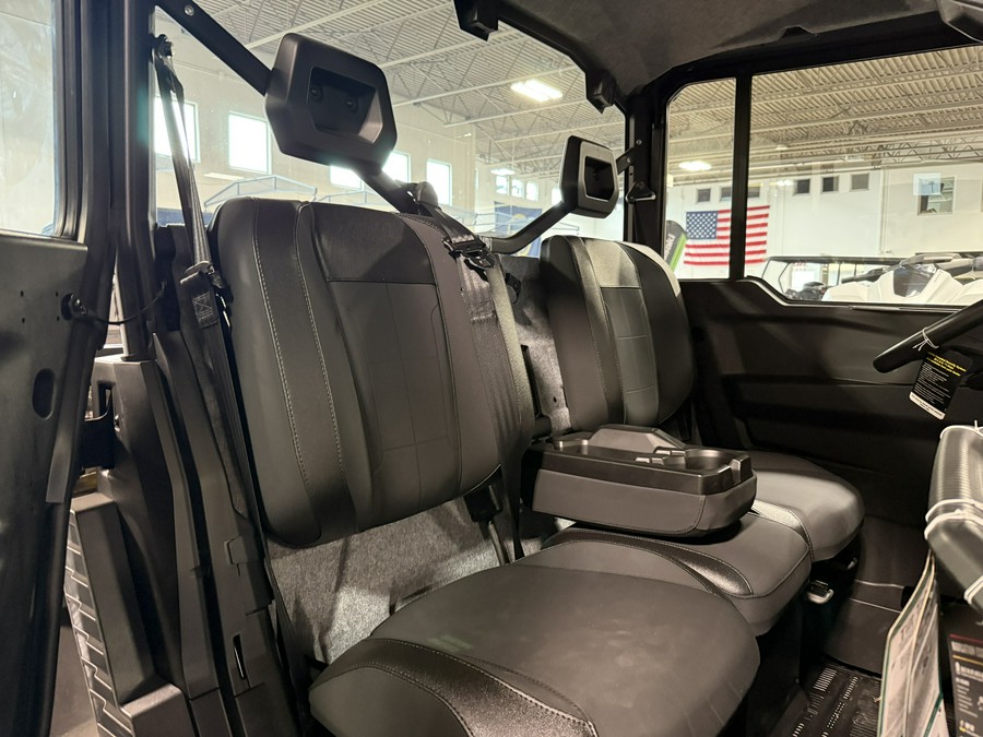 2026 Can-Am Defender XT CAB HD11