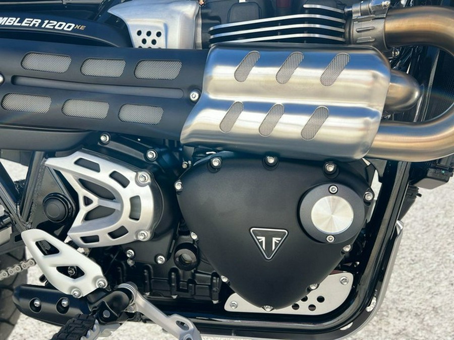 2026 Triumph Scrambler 1200 XE Matte khaki green