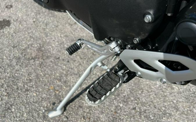 2026 Triumph Scrambler 1200 XE Matte khaki green