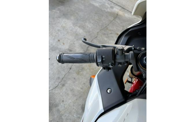 2022 Yamaha YZF-R3 World GP 60th Anniversary Edition